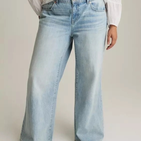 Torrid Festi Light Blue Wide-Leg Women Jeans - Picture 3 of 6